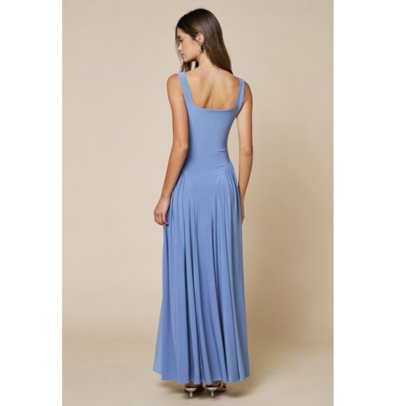 Effortlessly Chic Jersey Maxi Sleeveless Dress in Blue - Picture 3 of 3